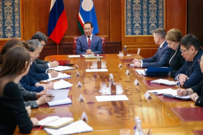 Выплаты ветеранам, мастер-планы и медпомощь: что обсуждалось на планерном совещании главы Якутии / ЯСИА   