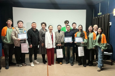 Анастасия Диодорова встретилась с финалистами конкурса «Коротко о важном» / Алина Мурукова   