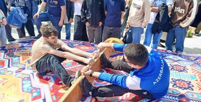 Мас-рестлинг представлен в новом парке Баку /    