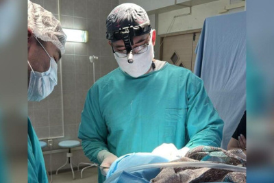 Мобильные хирурги спасли мужчину с гематомой мозга в Нюрбинском районе / Саина Титова   