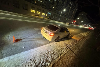 В Якутске автомобиль сбил сидящего на дороге человека. Пострадавший скончался / ЯСИА Якутск Якутск Республика Саха (Якутия)