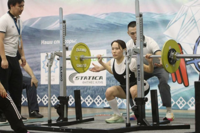 В Якутске начался чемпионат России по пауэрлифтингу / Дьулустаан Сергеев Якутск Якутск Республика Саха (Якутия)