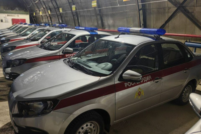 Росгвардейцы Алданского и Кобяйского районов получили новые служебные авто / ЯСИА   