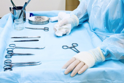 Нерюнгринские хирурги извлекли крупный камень из мочеточника пенсионерки / Саина Титова   