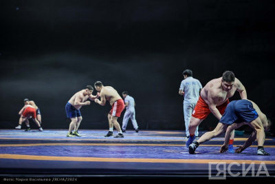 Абсолютные чемпионы Якутии по хапсагаю получат по 100 тысяч рублей / Дьулустаан Сергеев   