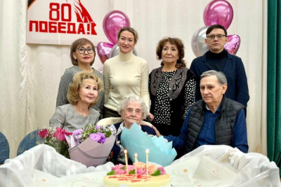 В республиканском доме-интернате поздравили 101-летнего ветерана труда и тыла / Саина Титова   