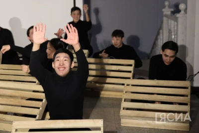 В Якутске состоялся показ спектакля о судьбах якутских студентов в годы войны / Алина Мурукова Якутск Якутск Республика Саха (Якутия)