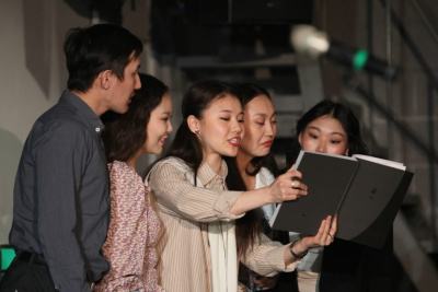 Ежегодник Саха театра посвятили «золотому» выпуску щепкинцев / Саина Титова   