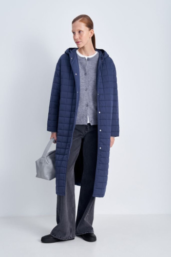 Утепленное пальто с поясом