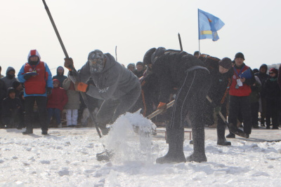 На соревнованиях отцов и сыновей победу одержала семья из Таттинского района Якутии / Дьулустаан Сергеев Якутск Якутск Республика Саха (Якутия)