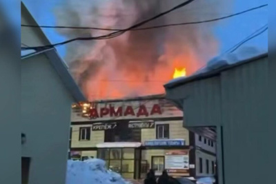 В одном из торговых центров Алдана произошел пожар / Саина Титова   