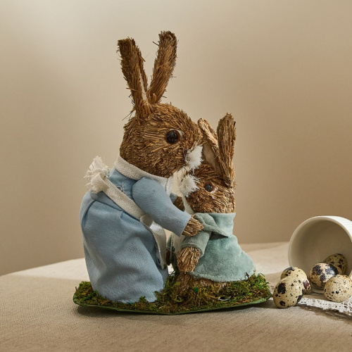 Статуэтка Embrace