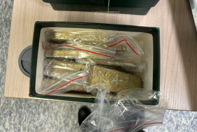 Житель Ингушетии пытался провезти через Якутию золотые слитки на 105 миллионов рублей / ЯСИА   