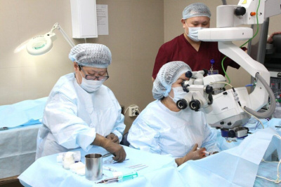 Группу пациентов из Мегино-Кангаласского района прооперировали офтальмологи в Якутске / Саина Титова Якутск Якутск Республика Саха (Якутия)