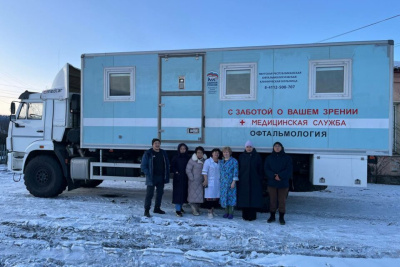 Якутский офтальмолог осмотрел 192 пациента в Магаданской области / Саина Титова   