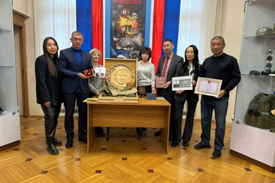 Памятные вещи Героя России Дмитрия Егорова передали музею Тихоокеанского флота / ЯСИА   