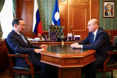 Айсен Николаев провёл рабочую встречу с главой Мирнинского района / ЯСИА   