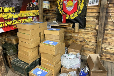 Более 300 посылок доставили военнослужащим из Якутии в зоне СВО / ЯСИА   
