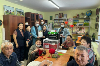 В Якутии волонтеры горнодобывающей компании помогают домам-интернатам / ЯСИА   