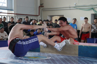 Три юношеские команды по мас-рестлингу завоевали все путёвки на Игры Манчаары / Дьулустаан Сергеев   