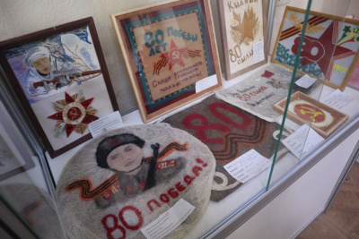 Выставку ручных изделий к 80-летию Победы открыли в Якутске / Нарыйа Пахомова Якутск Якутск Республика Саха (Якутия)