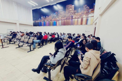 От нейросетей до стажировки: в День студента учащиеся Якутского финэка прокачали цифровые и креативные навыки / ЯСИА   