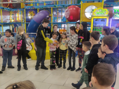 Все смешалось в этом доме под названьем «Чудо парк»!