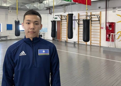 Боксер Павел Васильев проведет бой в Азербайджане / Дьулустаан Сергеев   