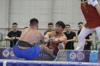 Многоборцы пройдут последний отбор на Игры Дыгына в Чурапче / Дьулустаан Сергеев   