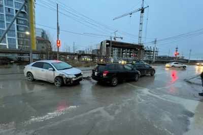 Четыре автомобиля столкнулись в Якутске / ЯСИА Якутск Якутск Республика Саха (Якутия)