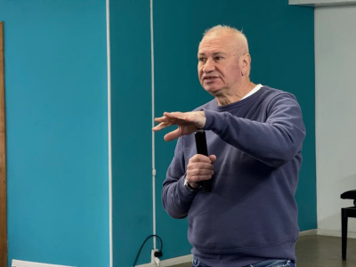 Владимир Касютин на Инфоруме провёл мастер-класс для печатных СМИ /  Чита Город Чита Забайкальский край