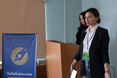 В рамках Инфорума в Чите выступила военный журналист Татьяна Симоненкова /  Чита Город Чита Забайкальский край