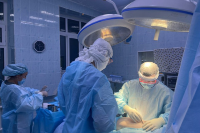 В Нерюнгринском районе мобильные хирурги ведут операции по эндопротезированию тазобедренных суставов / ЯСИА   