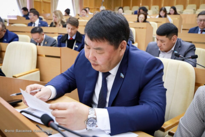 Парламент Якутии принял участие в «Диктанте Победы» / Мария Горохова   