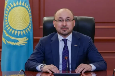 Чрезвычайный и полномочный посол Казахстана в РФ Даурен Абаев поздравил с Днем республики / ЯСИА   