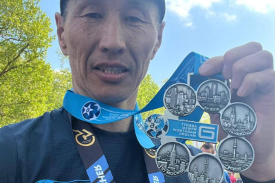 Якутянин Петр Захаров пробежал шесть главных марафонов мира / ЯСИА   