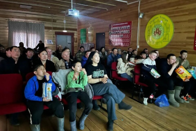 Открытие кинозала в якутском селе совпало с премьерой фильма «Алдан» / ЯСИА   