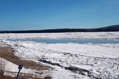 Ледоход на реке Лене достиг границ Якутии / ЯСИА   