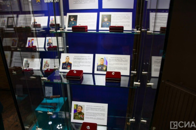 В Якутии открылась выставка «Алмазы героев России» / Майя Гоголева   