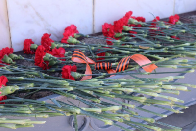 В Якутске почтили память героев, павших в боях на озере Ильмень / Мария Горохова   