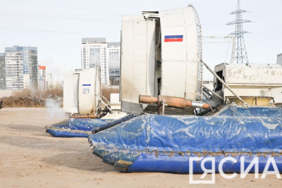 На судах на воздушных подушках подорожает проезд во время ледохода на Лене / ЯСИА   