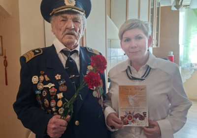 Авиакомпания «Якутия» поздравила ветеранов Великой Отечественной войны с Днём Победы / ЯСИА   