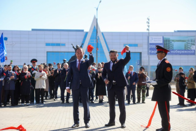 В парке Победы открыли арку «Якутск — город трудовой доблести» / Мария Горохова Якутск Якутск Республика Саха (Якутия)
