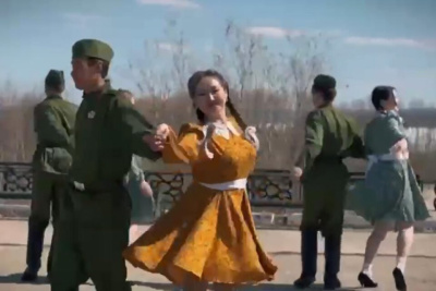 Для «Вальса Победы» преподаватели и студенты Олекминского техникума подготовили ролик / Нарыйа Пахомова Олекминск Олекминский Республика Саха (Якутия)