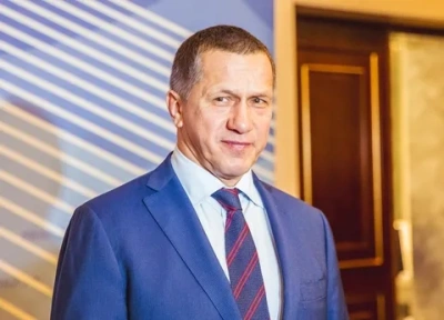 Юрий Трутнев поздравляет с 80-летием Великой Победы / ЯСИА   