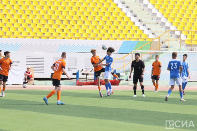 Футболисты Якутии сыграли первые выездные матчи ЮФЛ вничью / Дьулустаан Сергеев Благовещенск Город Благовещенск Амурская область